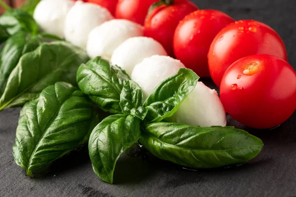 Mozzarella Basil Tomatoes — Stock Photo, Image