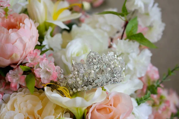 Een Luxe Tiara Voor Een Bruid Prinses Close Sieraden Accessoires — Stockfoto