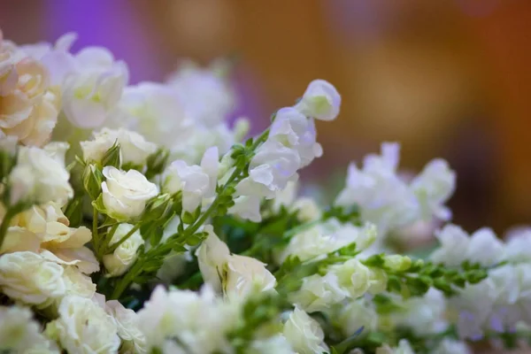 Composición Está Hecha Por Floristas Flores Frescas Fiesta Boda Celebración — Foto de Stock