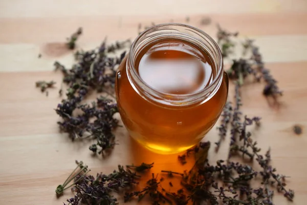 Young Light Floral Honey Poured Glass Jar Honey Color Yellow — Foto de Stock