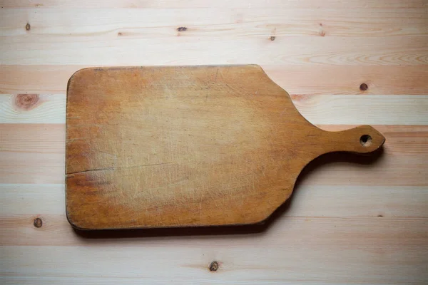 Wooden Old Cutting Board Lies Wooden Surface Table — Stock Photo, Image