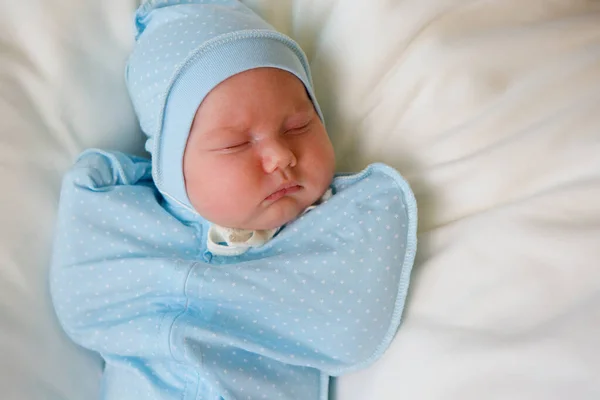 Little Newborn Baby Boy Lying Blue Clothes White Background — Photo