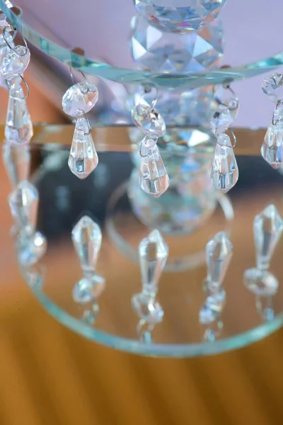 Ciondoli Cristallo Trasparente Come Decorazione Decorare Oggetto Sospensione Riflette Nel — Foto Stock
