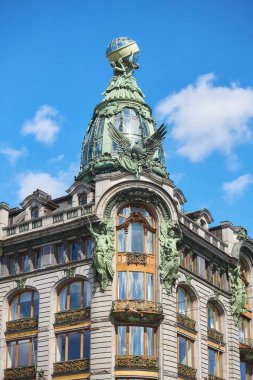 St. Petersburg, 27 Ocak 2021: St. Petersburg, Rusya 'daki Nevsky Prospekt' teki ünlü Singer House