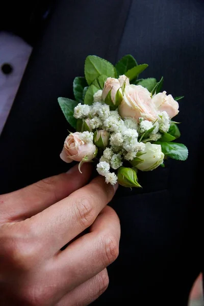 Manos Masculinas Fuertes Con Objetos —  Fotos de Stock