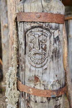 Dekoratif ahşap desen kısma mimarisi parçası olarak yüzeyi.