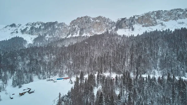Hoge Bergen Sneeuw Tijdens Een Sneeuwstorm Luchtzicht — Stockfoto