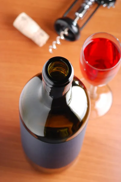 Nyitott üveg bor — Stock Fotó