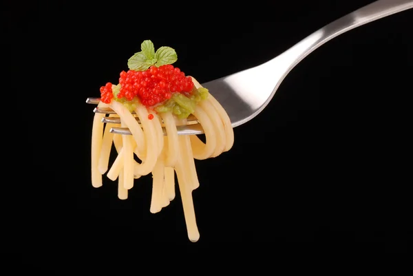 Спагетті з ікрою — стокове фото