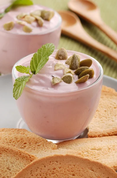 Strawberry yogurt — Stock Photo, Image