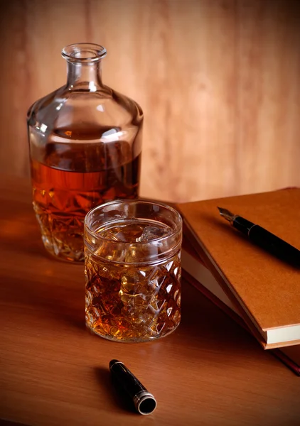 Whiskey, books and pen — Stock Photo, Image