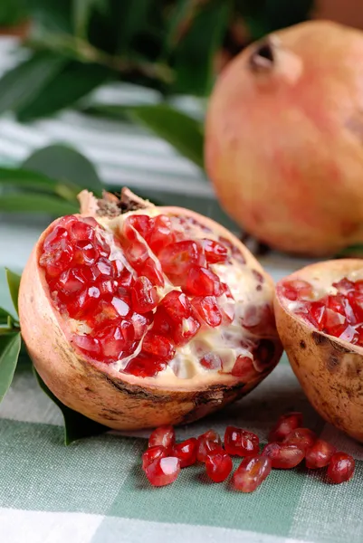 Open pomegranate with seeds — Stock Photo, Image