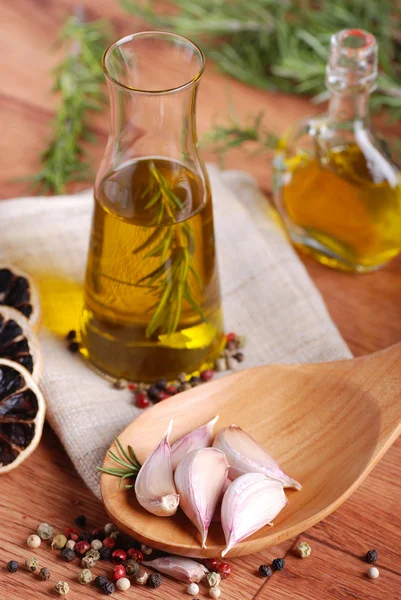 Aceite de oliva aromatizado — Foto de Stock