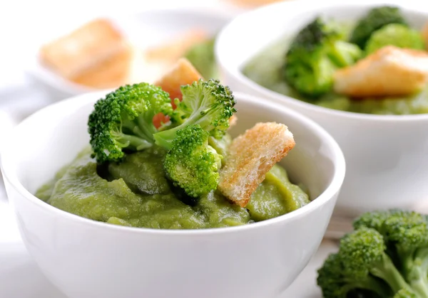 Cream of broccoli — Stock Photo, Image