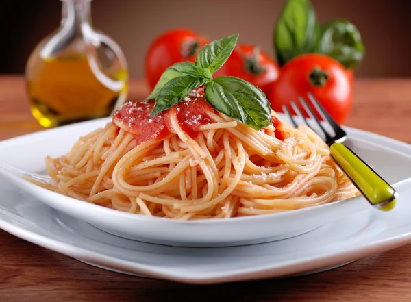 Spaghetti con salsa di pomodoro — Foto Stock