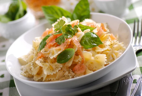 Pasta with salmon — Stock Photo, Image