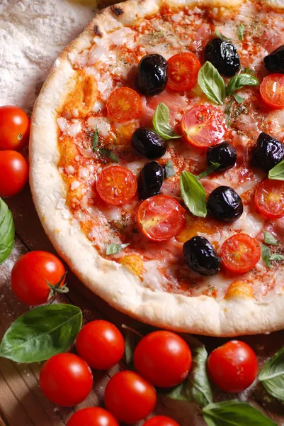 Włoska pizza — Zdjęcie stockowe