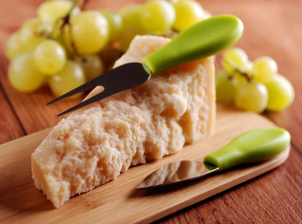 Porção de queijo parmesão — Fotografia de Stock