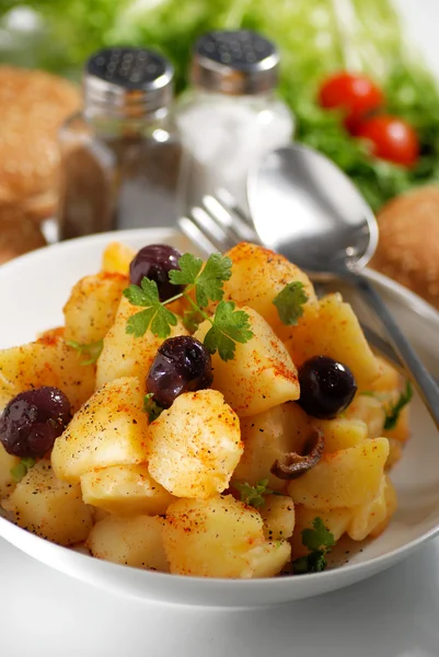 Insalata di patate nel piatto — Foto Stock