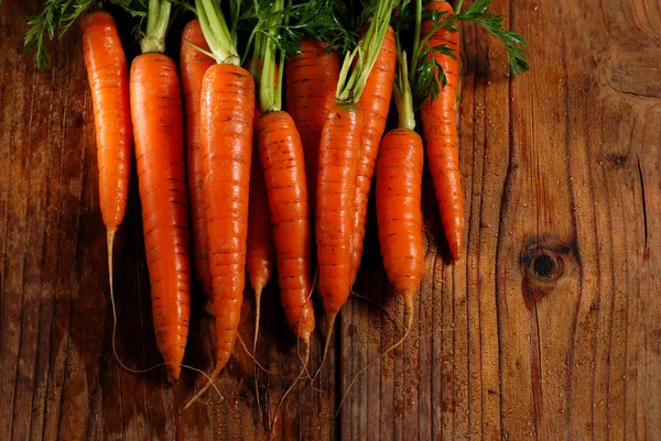 Bunch of fresh carrots — Stock Photo, Image