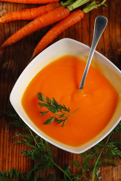 Sopa de zanahoria en el bowl —  Fotos de Stock