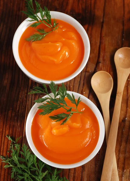 Sopa de zanahoria en el bowl —  Fotos de Stock