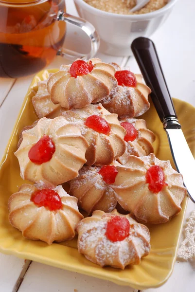 Mucchio di biscotti con ciliegia — Foto Stock