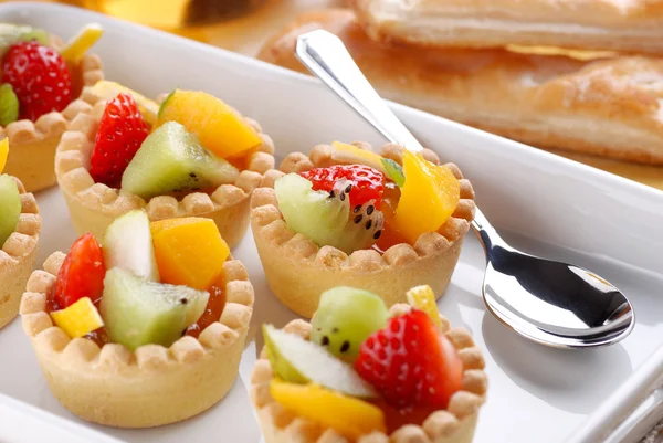 Pastry cakes with fruit — Stock Photo, Image