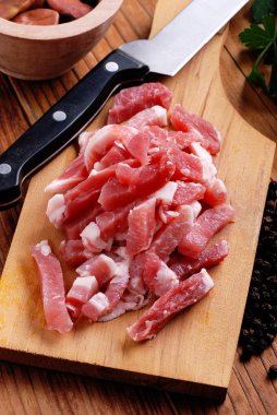 domuz pastırmalı doğrama tahtası