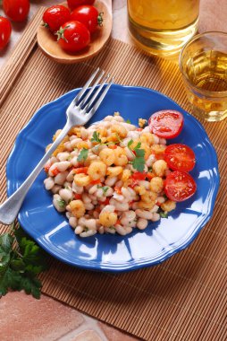 fasulye salatası ve karides