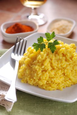 Safran risotto plaka
