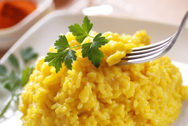Safran risotto plaka