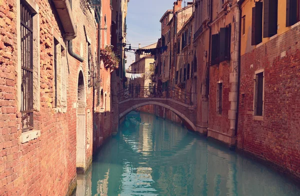 Belle rue de l'eau - Venise, Italie — Photo