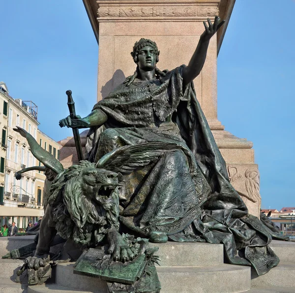 ヴェネツィア、イタリア建築断片、独立のための戦いへの記念碑 — ストック写真