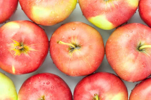 Свіжі червоні яблука крупним планом — стокове фото