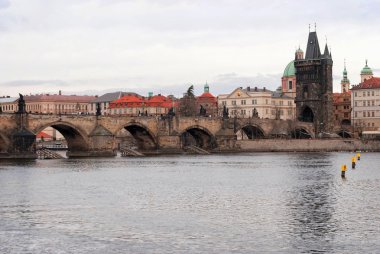 Charles Köprüsü ve Vltava Nehri, Prag, Çek Cumhuriyeti