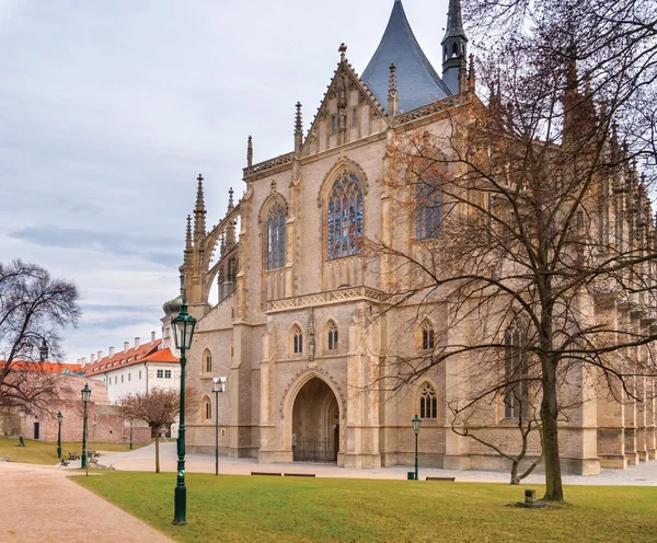 St. barbara gotiska katedralen i kutna hora, Böhmen — Stockfoto
