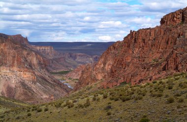 Arjantin (Mağara el Pinturas river canyon)