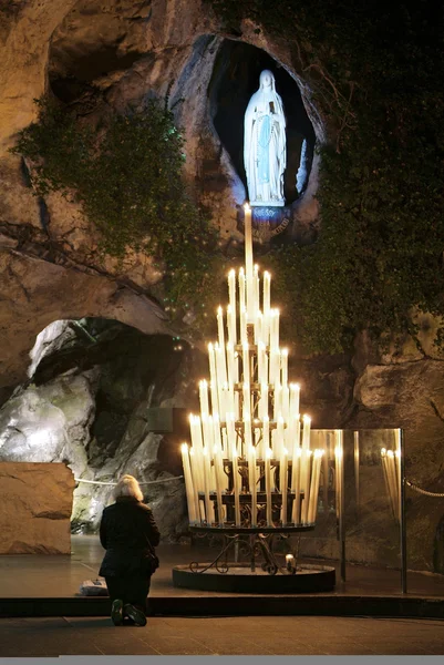 Lourdes, Γαλλία, τη νύχτα — Φωτογραφία Αρχείου