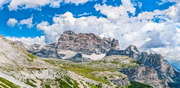 Beautiful panorama of mountains — Stock Photo, Image