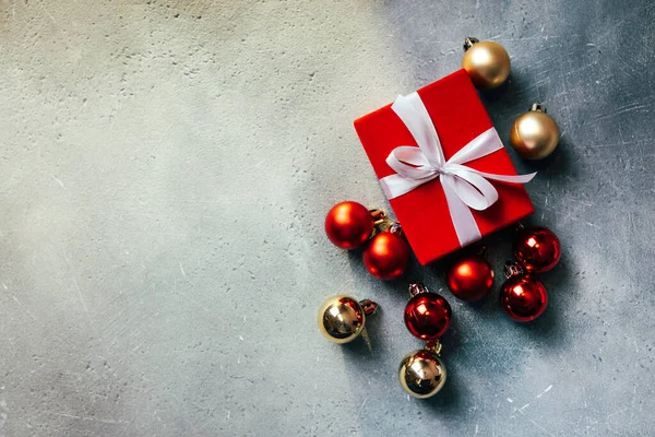 Fundo Natal Com Espaço Cópia Caixa Presente Vermelho Decorações Natal — Fotografia de Stock