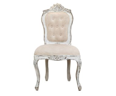 Eski, eski, antika sandalye beyaza izole edilmiş. Kırpma yolu için hazır.