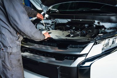 Otomobil motor yağı değiştirme arkaplanı