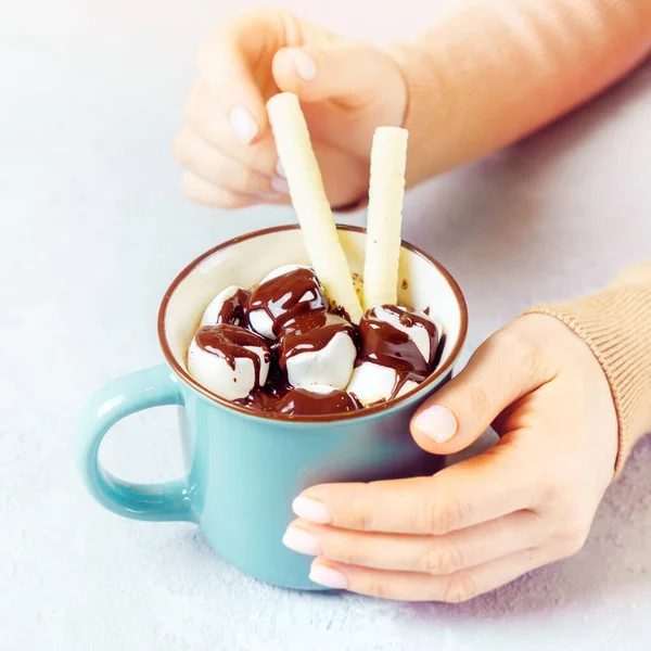 Hot Cup Cocoa Marshmallows Hot Chocolate Female Hands Square Composition — Stock Photo, Image
