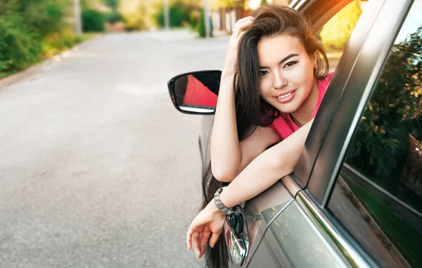 Beautiful Young Asian Woman Looks Out Car Window Road Trip — Foto Stock
