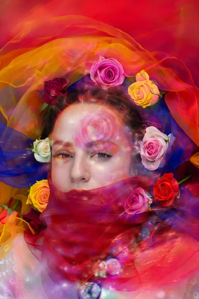 Une Rose Holographique Apparaît Par Magie Sur Portrait Fantaisiste Entouré — Photo