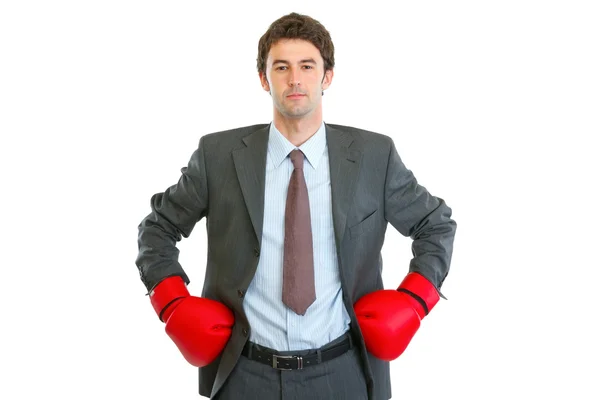 Homem de negócios sério em luvas de boxe — Fotografia de Stock