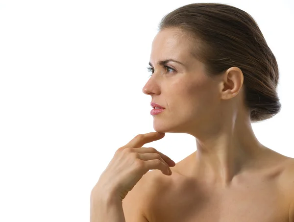 Portrait de beauté de jeune femme regardant sur l'espace de copie — Photo