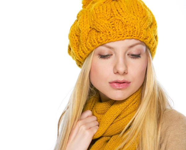 Portrait of young woman in hat and scarf — Stock Photo, Image