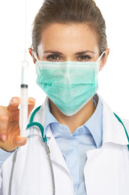 şırınga ile maske doktor kadın portresi